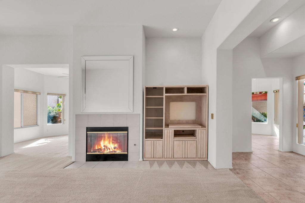 48614 Calle Esperanza