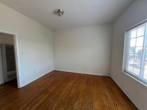 Photo of 3244 ELLIS ST St, Berkeley, CA 94703 (MLS # 41119824)