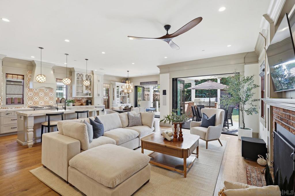 1502 Escondido Lane