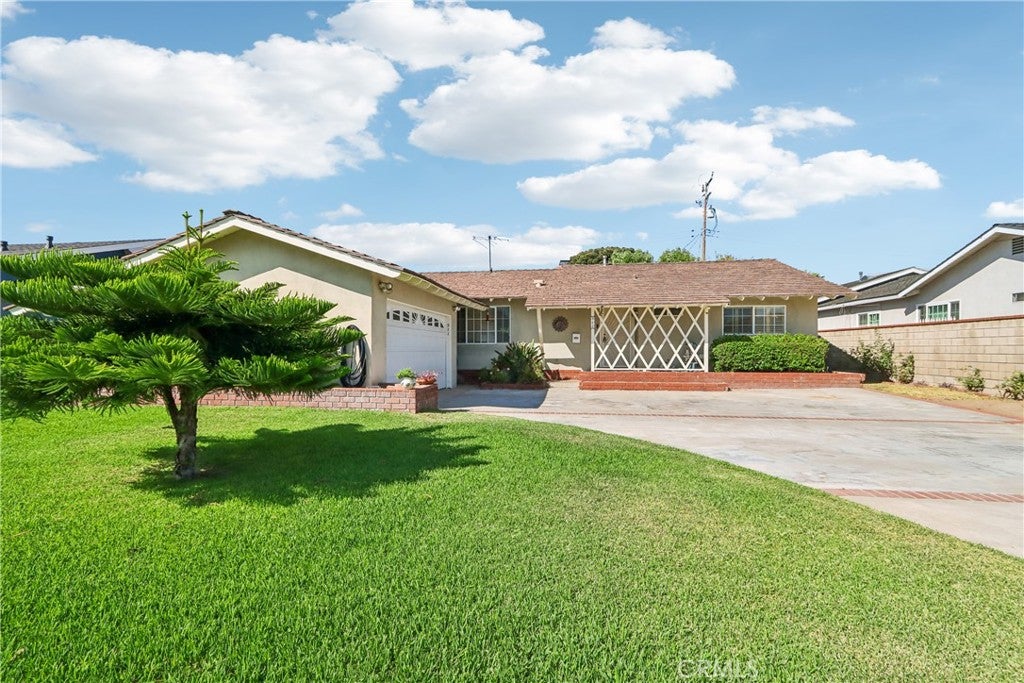 911 W Lucille Avenue, West Covina CA 91790