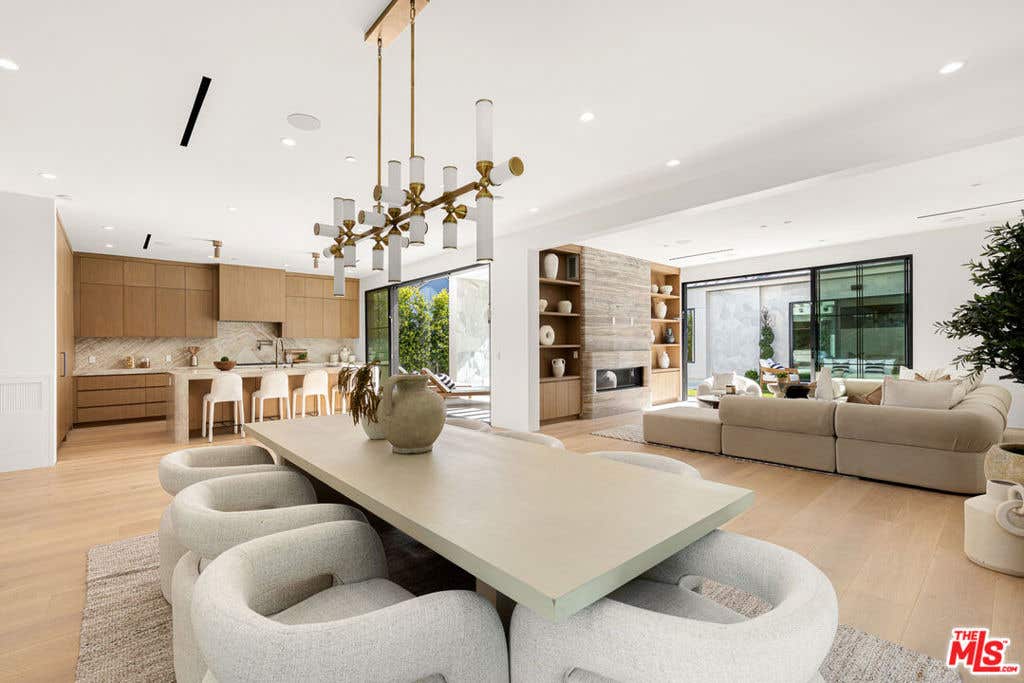 Photo of 311 N Bowling Green Way, Los Angeles, CA 90049 (MLS # 26856789)
