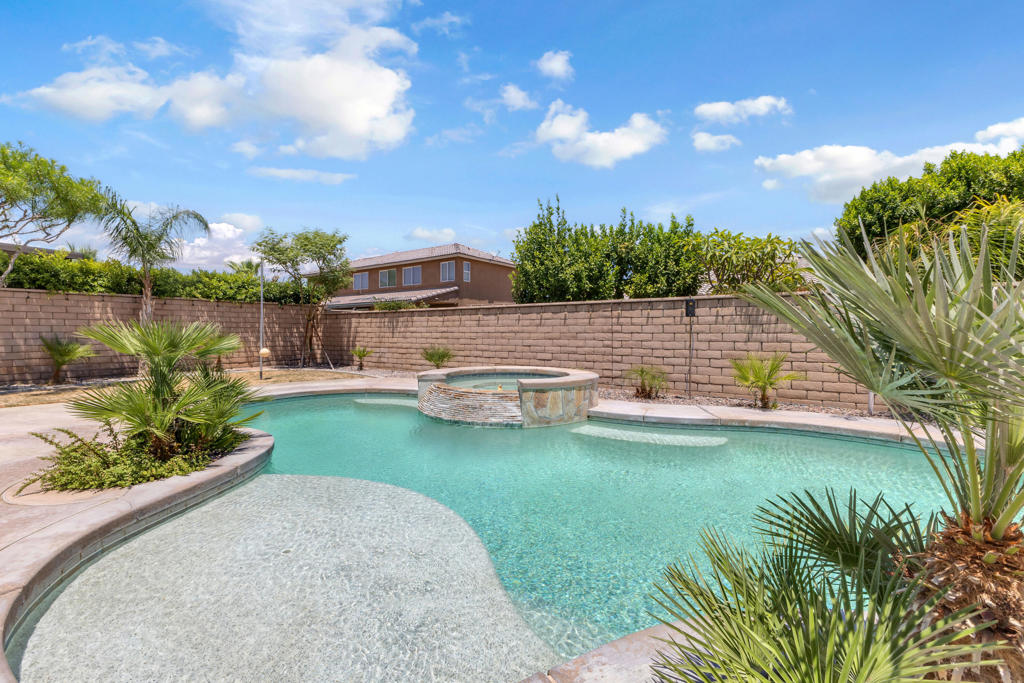 Desert Trace - Residential