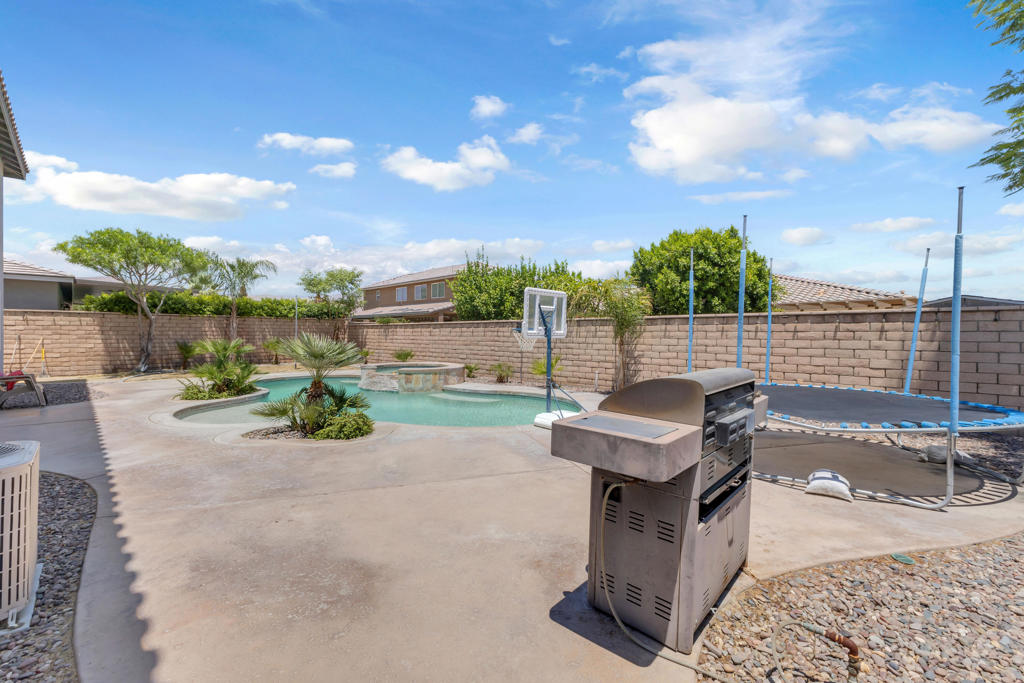 Desert Trace - Residential