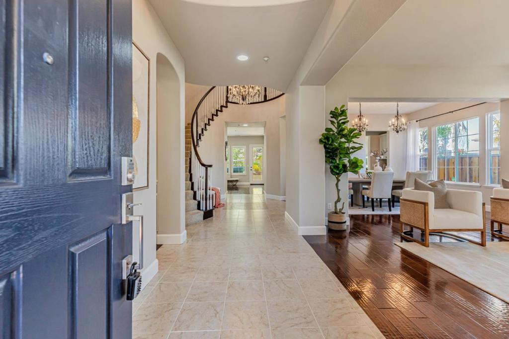7473 Hoylake Court