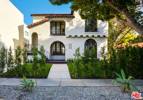 Photo of 918 N Genesee Avenue, West Hollywood, CA 90046 (MLS # 26643503)