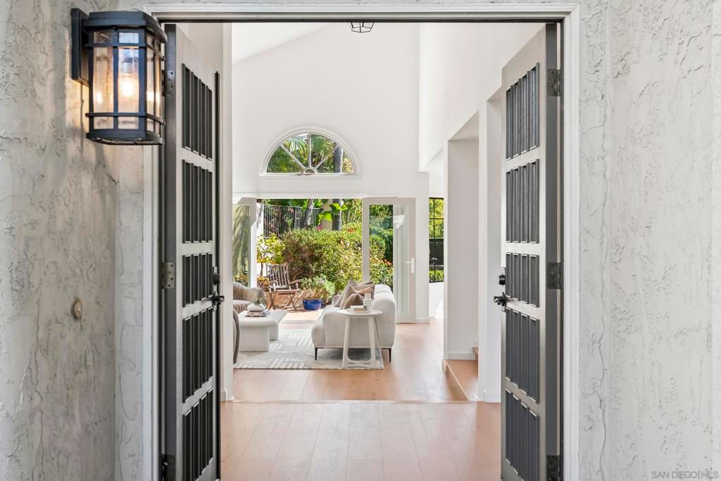 Photo of 1240 Ladera Linda, Del Mar, CA 92014 (MLS # 250040792SD)