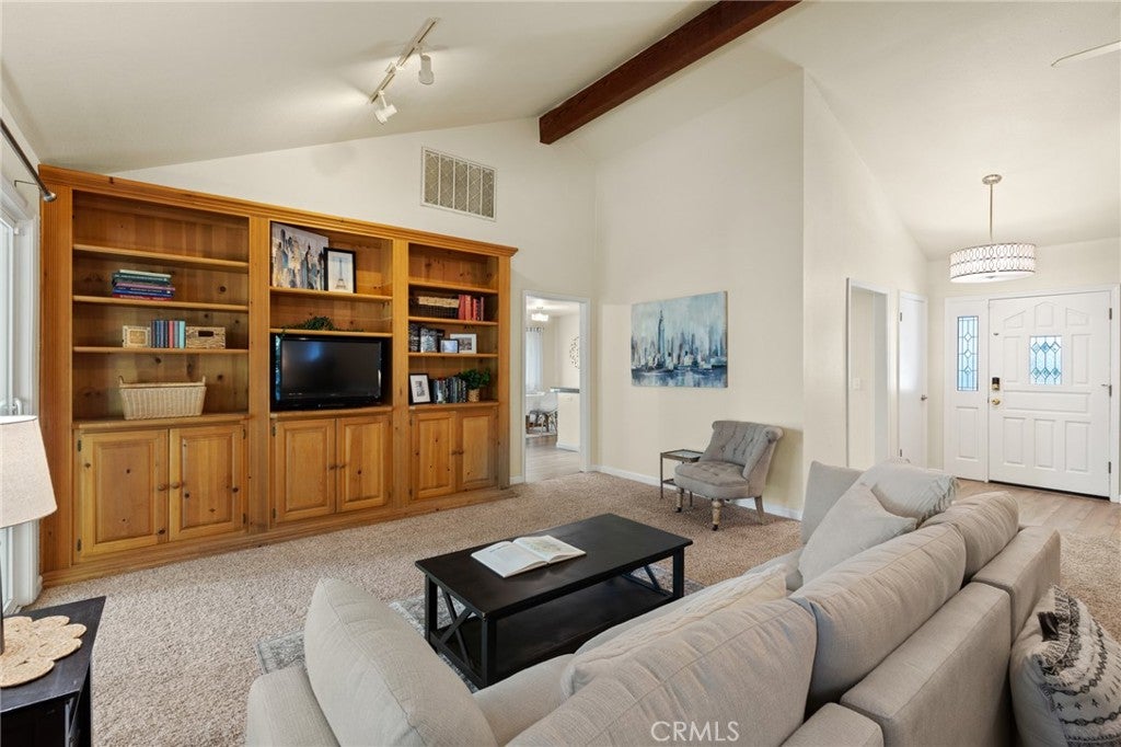 1048 Gateway