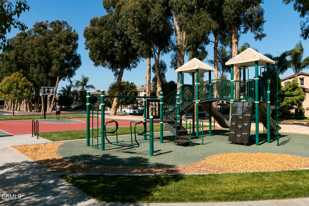 Victoria Estates River Glen 1 - 523401 - Residential