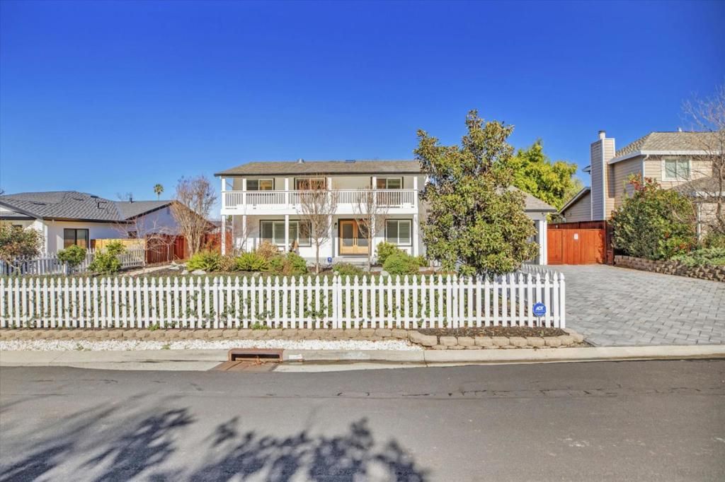 listing image 130727478073158504603