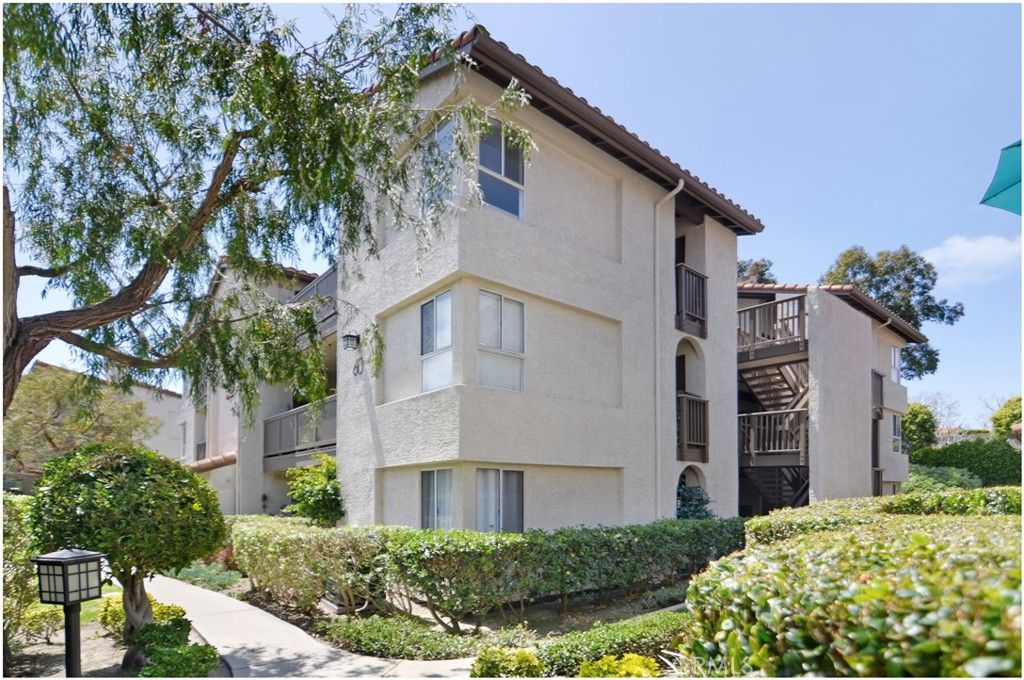 Photo of 60 Corniche Dr DR #E, Dana Point, CA 92629 (MLS # OC26111055)