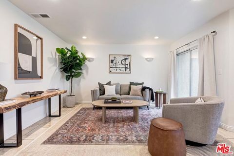 7651 Reseda Boulevard 3T Reseda CA 91335