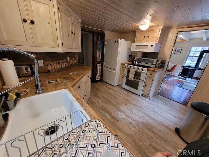 Arrowhead Villas (AWHV) - Residential