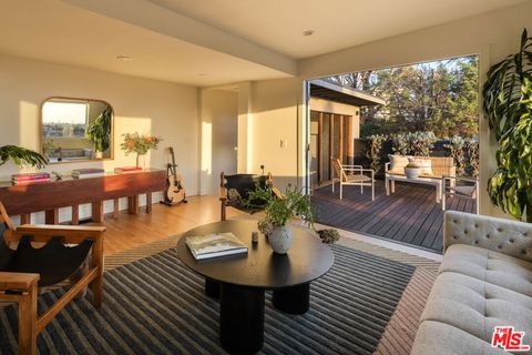 Photo of 1508 Sanborn Avenue, Los Angeles, CA 90027 (MLS # 26634063)