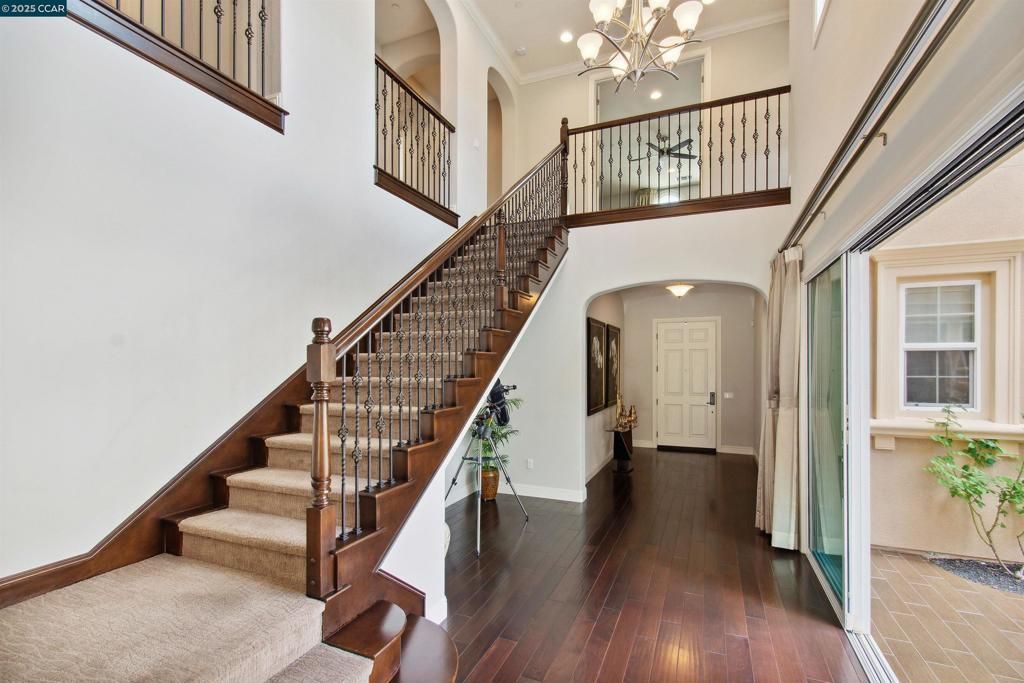 listing image 130728717543770621730