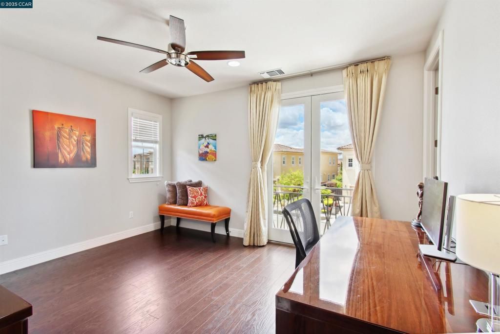 listing image 130722748826504641369