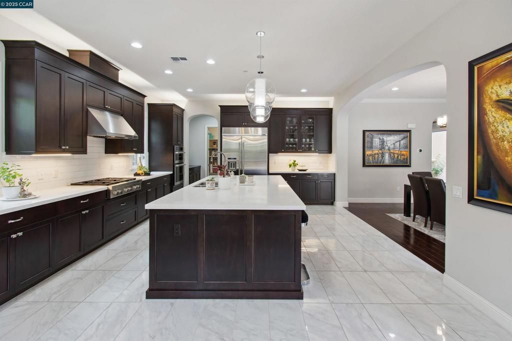 listing image 130729559587666988588