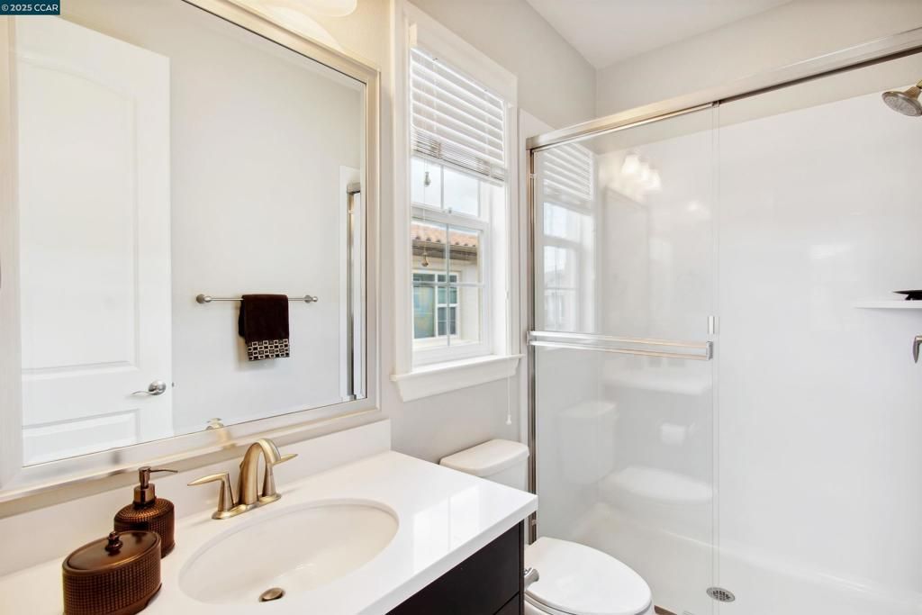 listing image 130728897436427496578