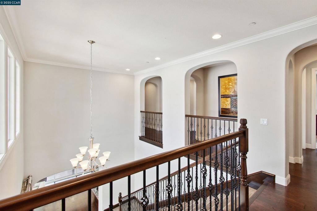 listing image 130725736071266243414