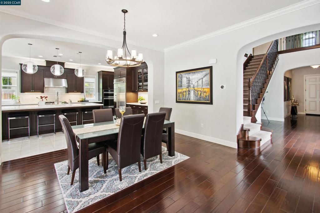 listing image 130728585512825786651