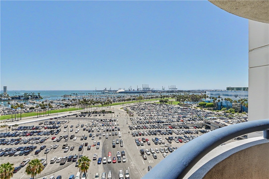 525 E Seaside Way 1109