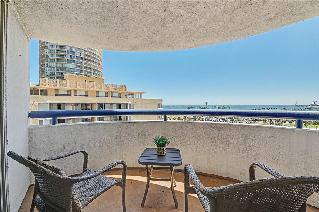525 E Seaside Way 1109