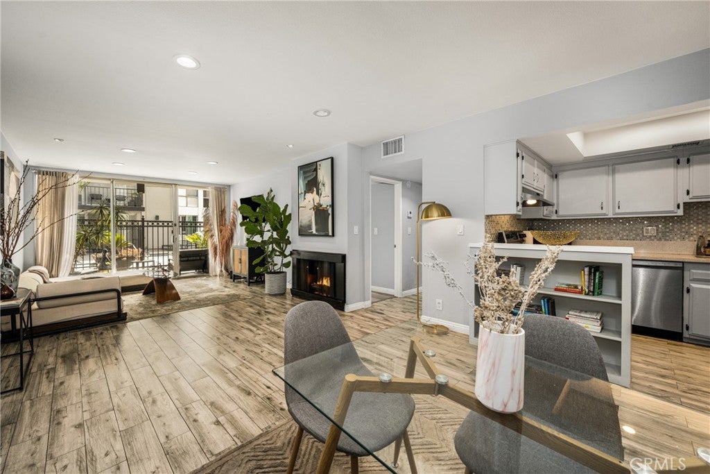 1351 N Crescent Heights 114