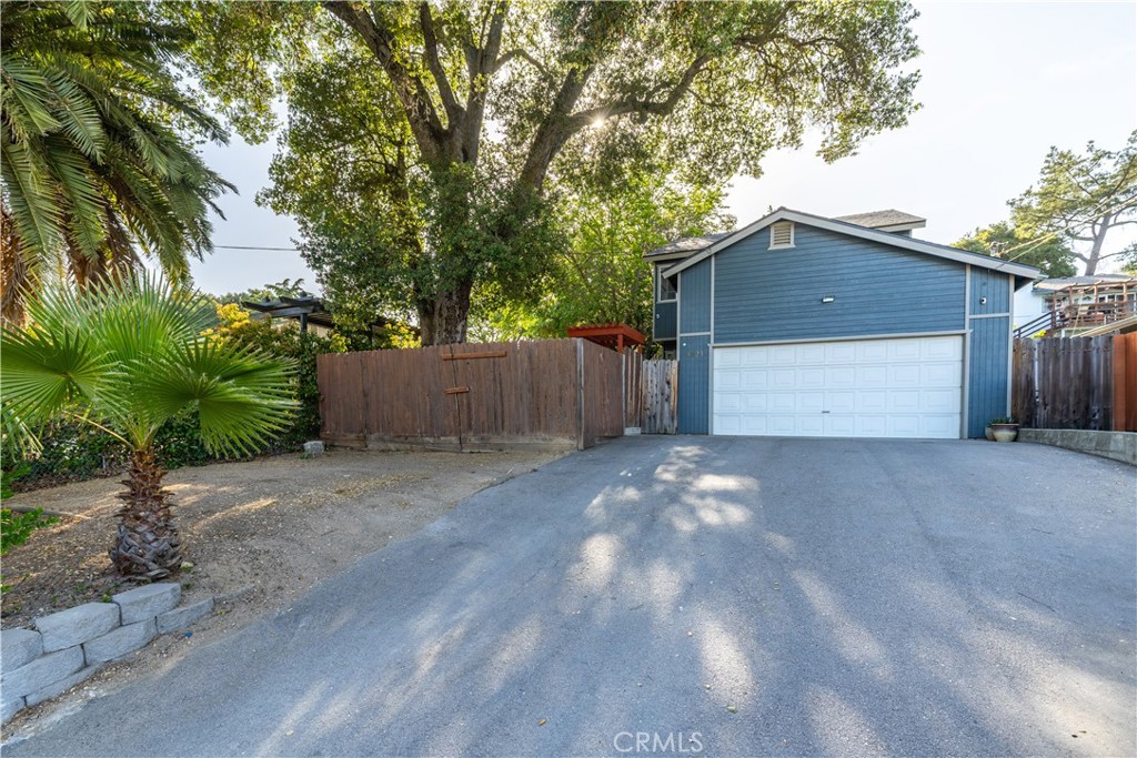 4524 Mananita Avenue