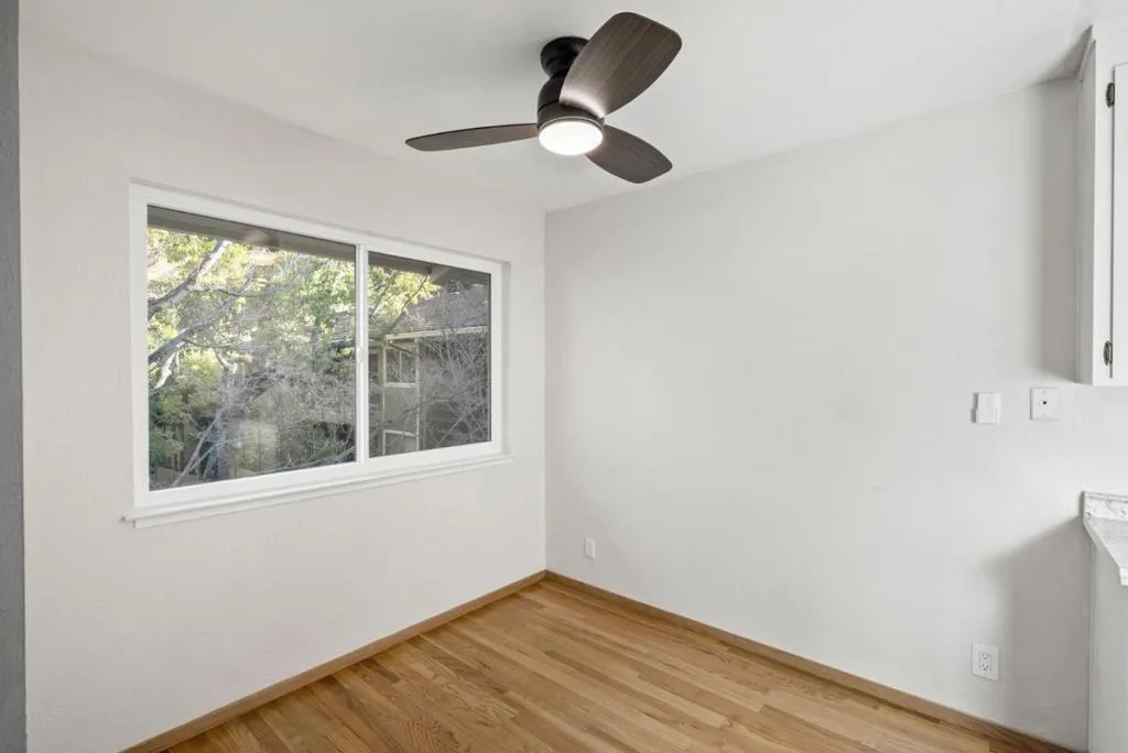 Los Gatos, California 95032, United States, 2 Bedrooms Bedrooms, ,3 BathroomsBathrooms,Residential,Active,20055