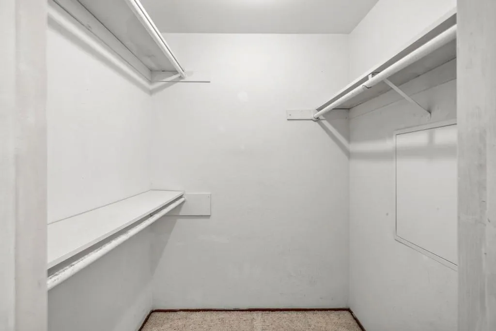 Los Gatos, California 95032, United States, 2 Bedrooms Bedrooms, ,3 BathroomsBathrooms,Residential,Active,20055