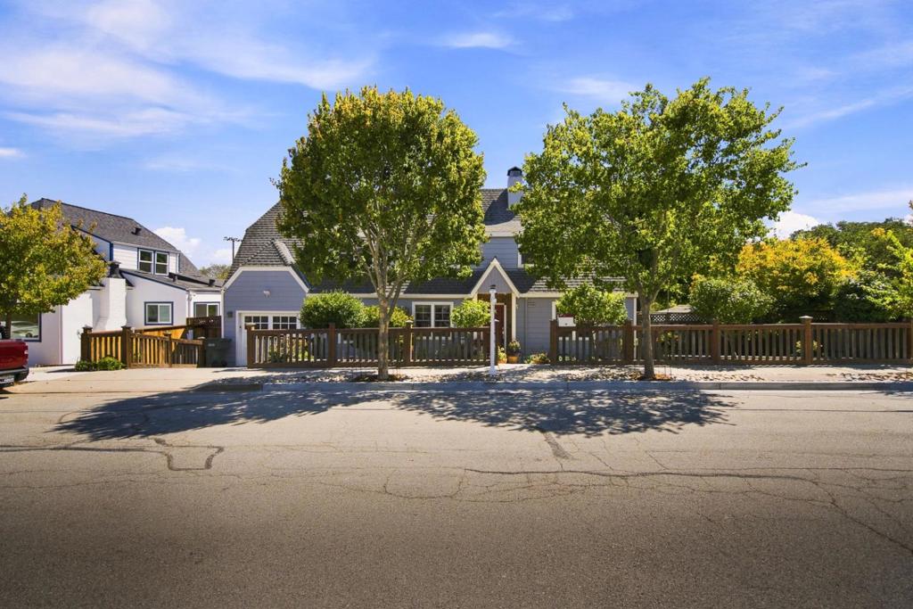 1035 Chadbourne Avenue