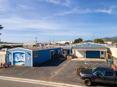 Photo of 313 Princeton Ave, Half Moon Bay, CA 94019 (MLS # ML82040116)