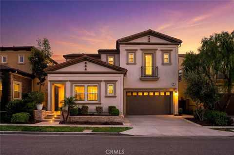 16 Dahlia Lake Forest CA 92630