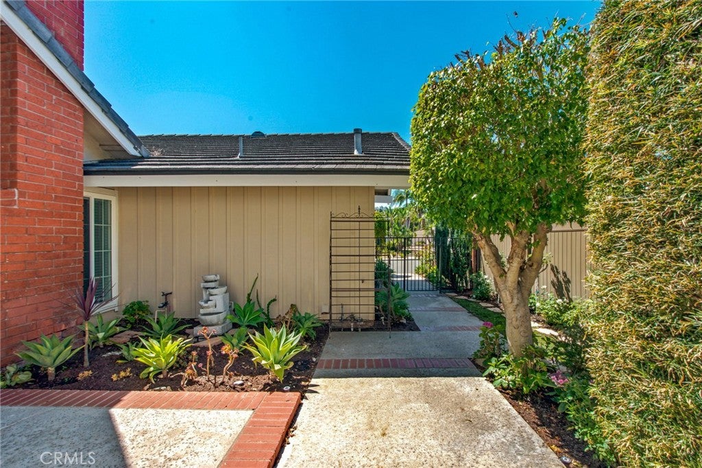 4981 Paseo Segovia, Irvine CA 92603 - Photo 42