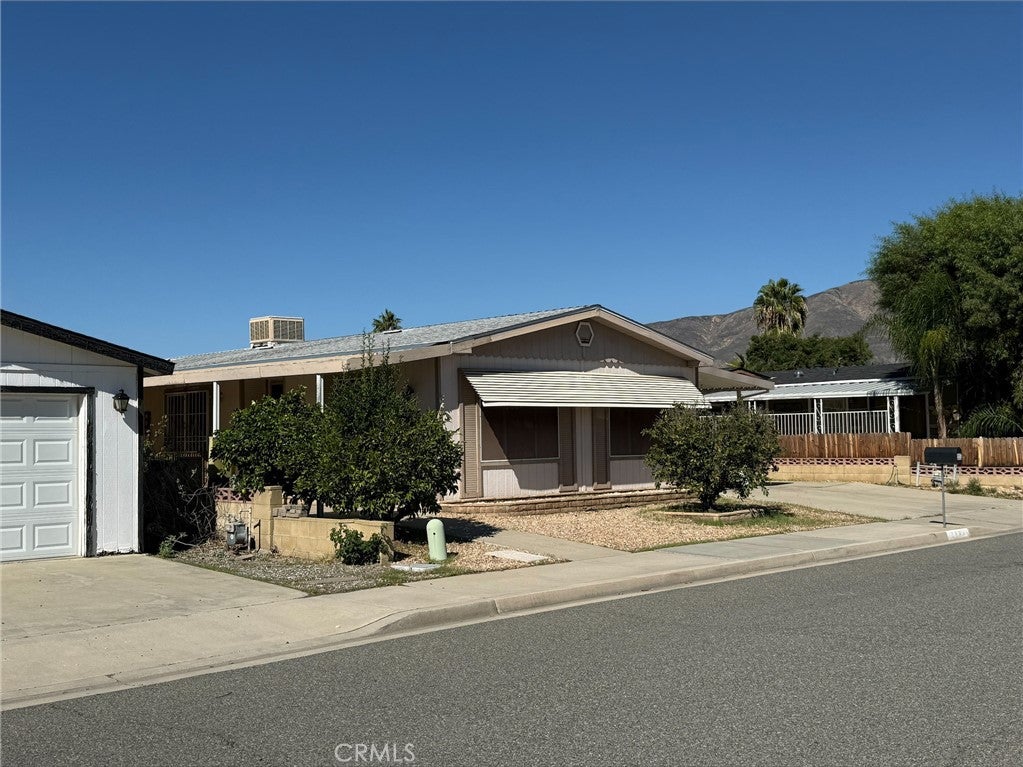217 Flora Vista