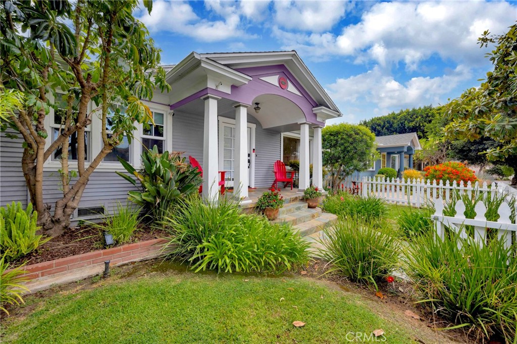 310 Hermosa