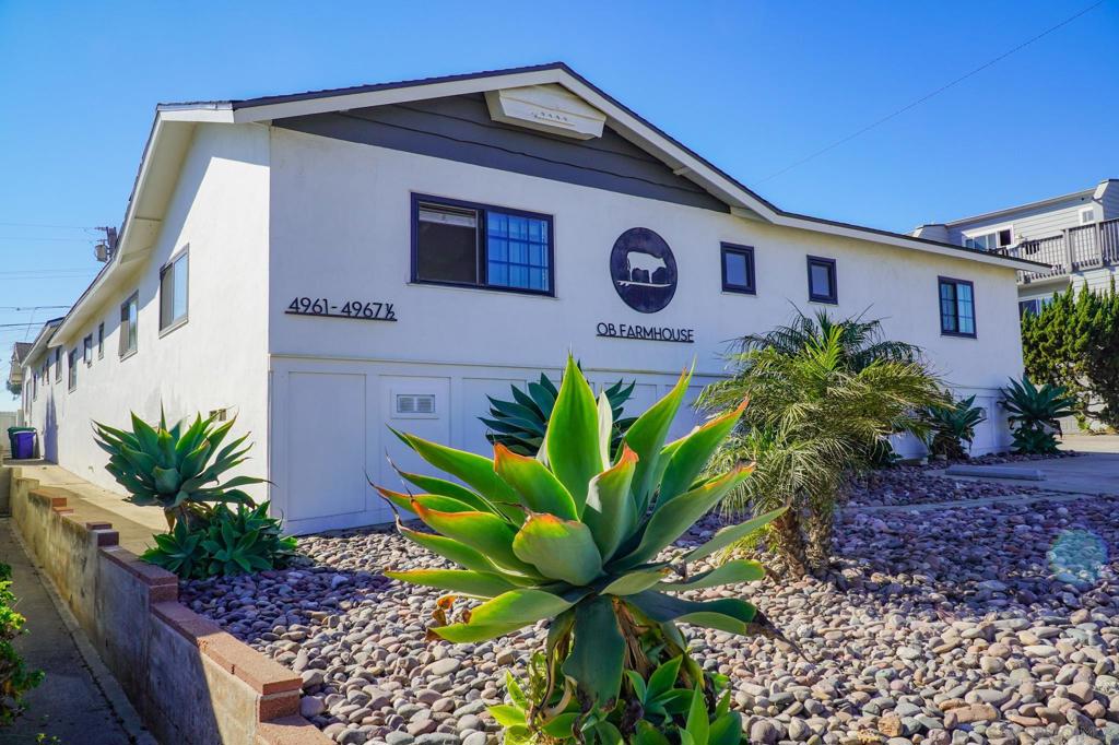 4961 Coronado Ave.