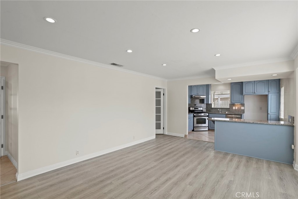 204 W Linfield