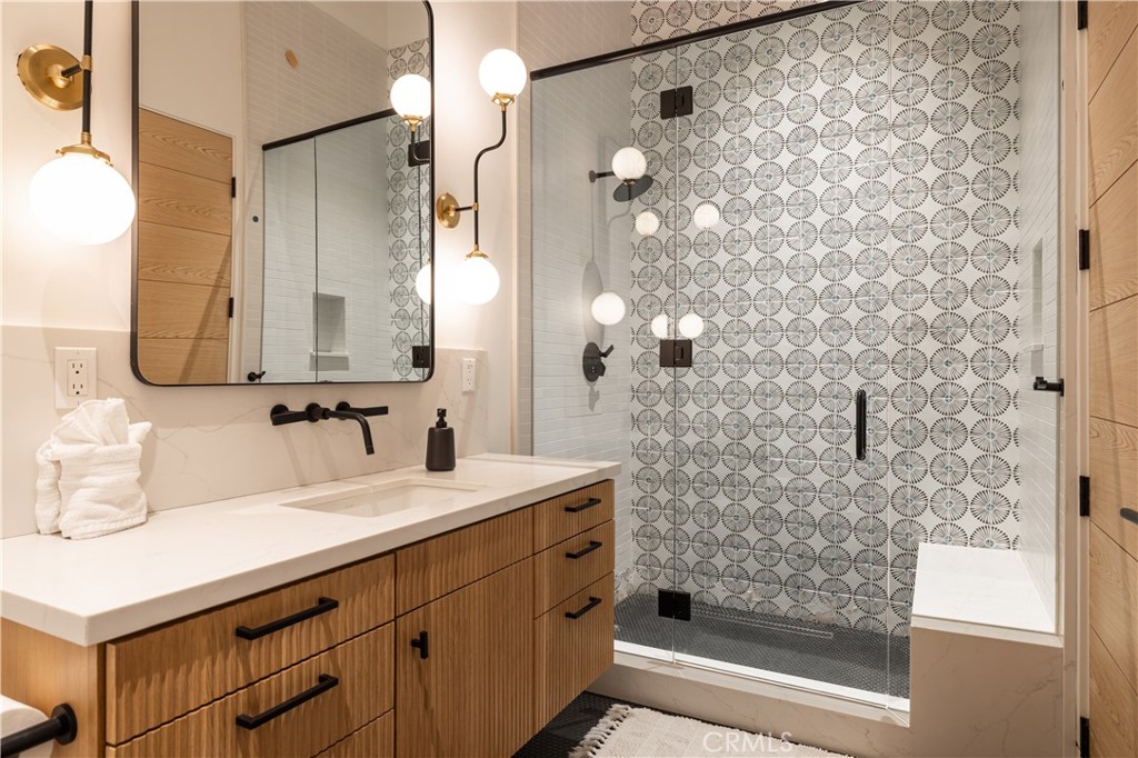 Tamarisk C.C. (32186) - Residential