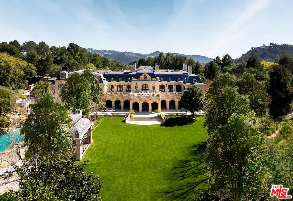 71 Beverly Parkway