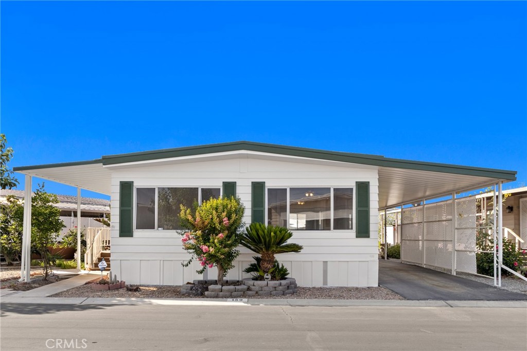 2 bedroom 2 bath manufactured home centrally located in Golden Coach Manor 55+ senior mobile home park close to dining and shopping options. More information to follow.