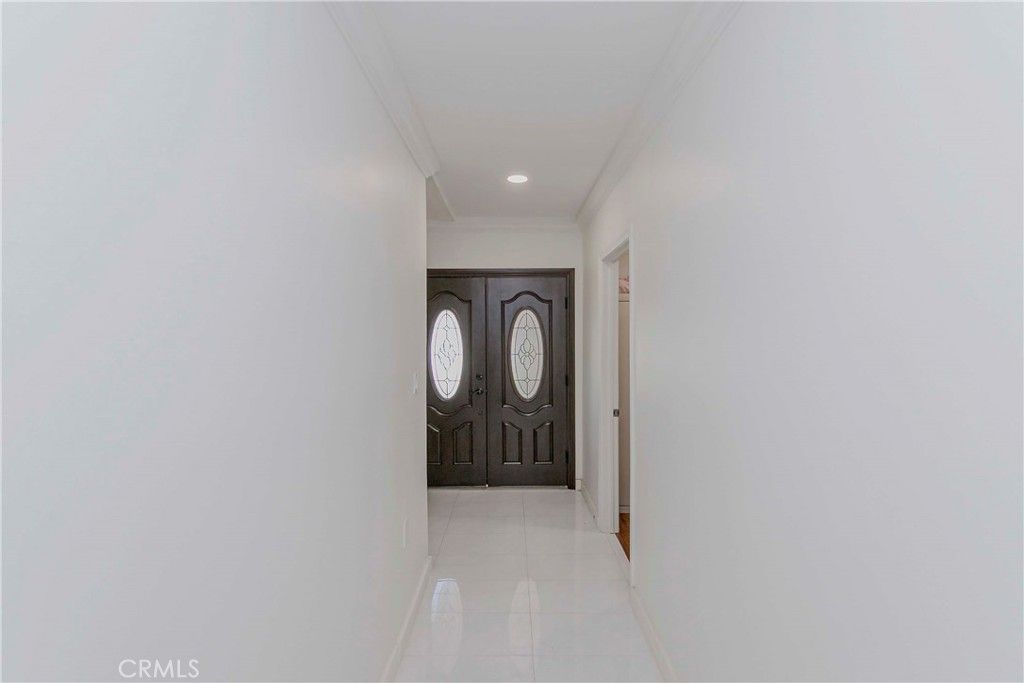 Photo of 4738 New York Avenue, La Crescenta, CA 91214 (MLS # PW25192523)