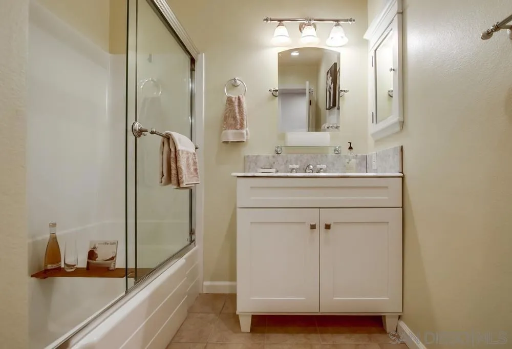 San Diego, California 92128, United States, 2 Bedrooms Bedrooms, ,2 BathroomsBathrooms,Residential,Active,222681