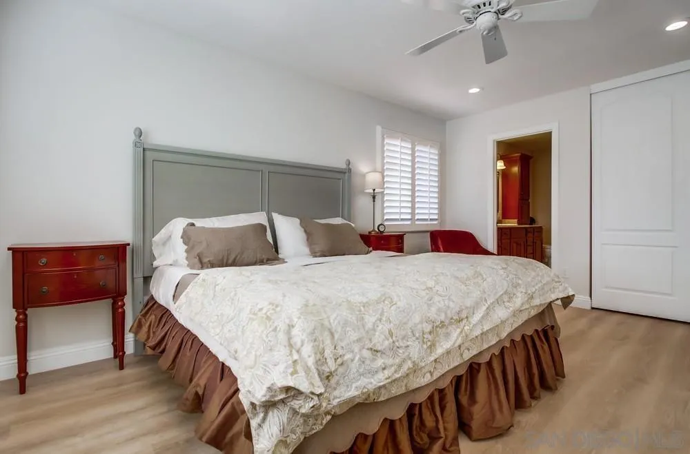 San Diego, California 92128, United States, 2 Bedrooms Bedrooms, ,2 BathroomsBathrooms,Residential,Active,222681