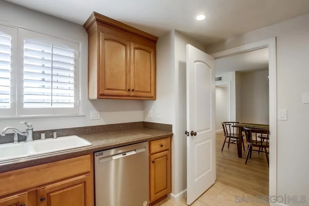 San Diego, California 92128, United States, 2 Bedrooms Bedrooms, ,2 BathroomsBathrooms,Residential,Active,222681