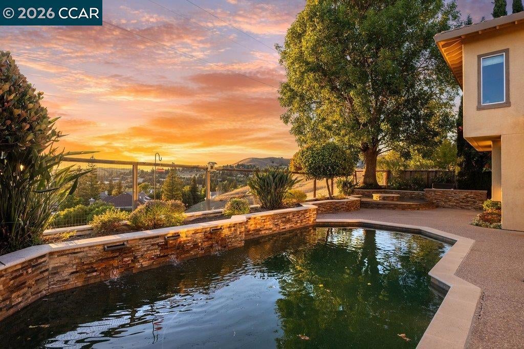 318 Sunset Dr