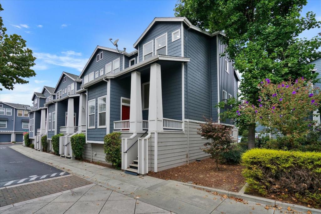 692 Mesa Circle