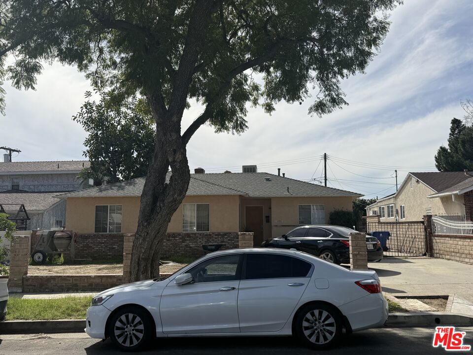 13025 Dronfield Avenue