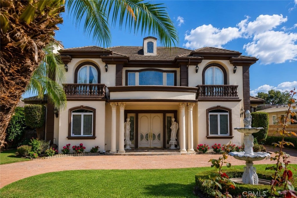 356 W Palm Drive