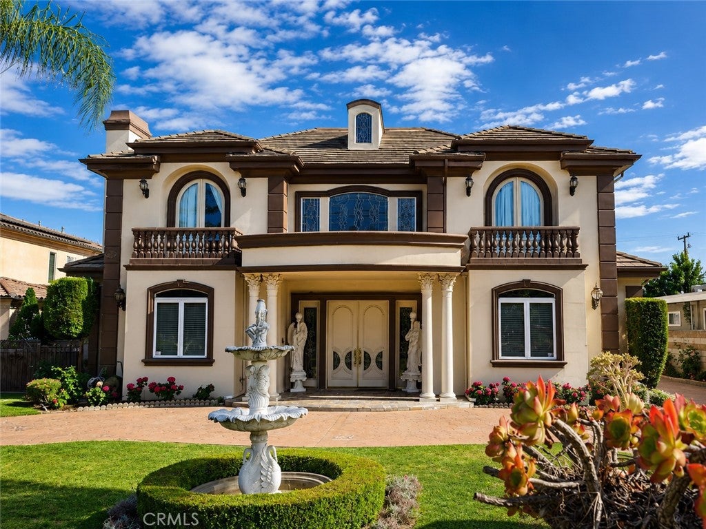 356 W Palm Drive