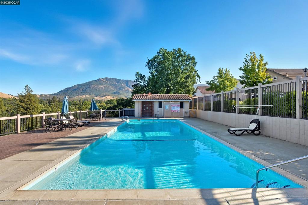 MARSH CREEK - Residential